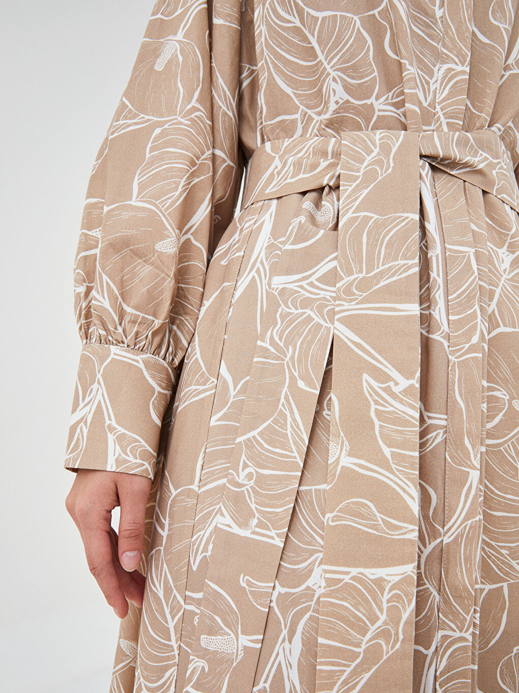 Bej Hakim Yaka Desenli Uzun Kollu Kadın Elbise-4