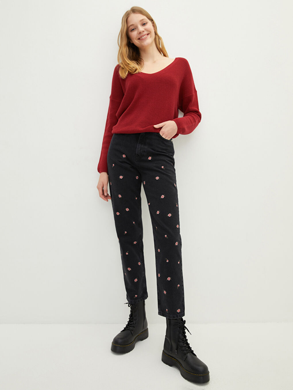 High Waist Straight Fit Embroidered Women's Rodeo Jeans