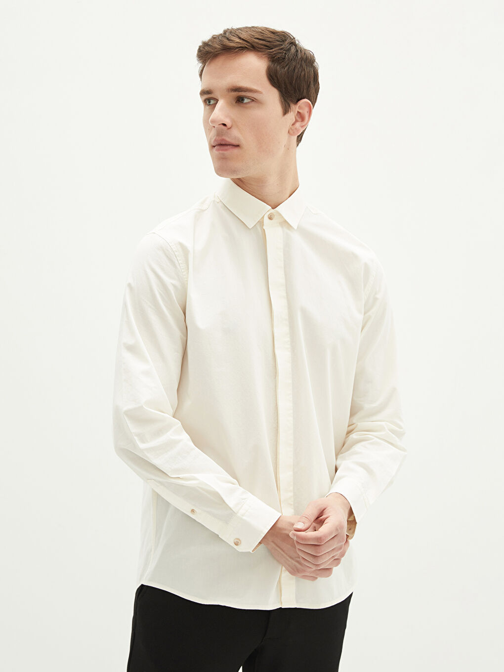 Beyaz Regular Fit Uzun Kollu Atatürk Temalı Erkek Gömlek-2