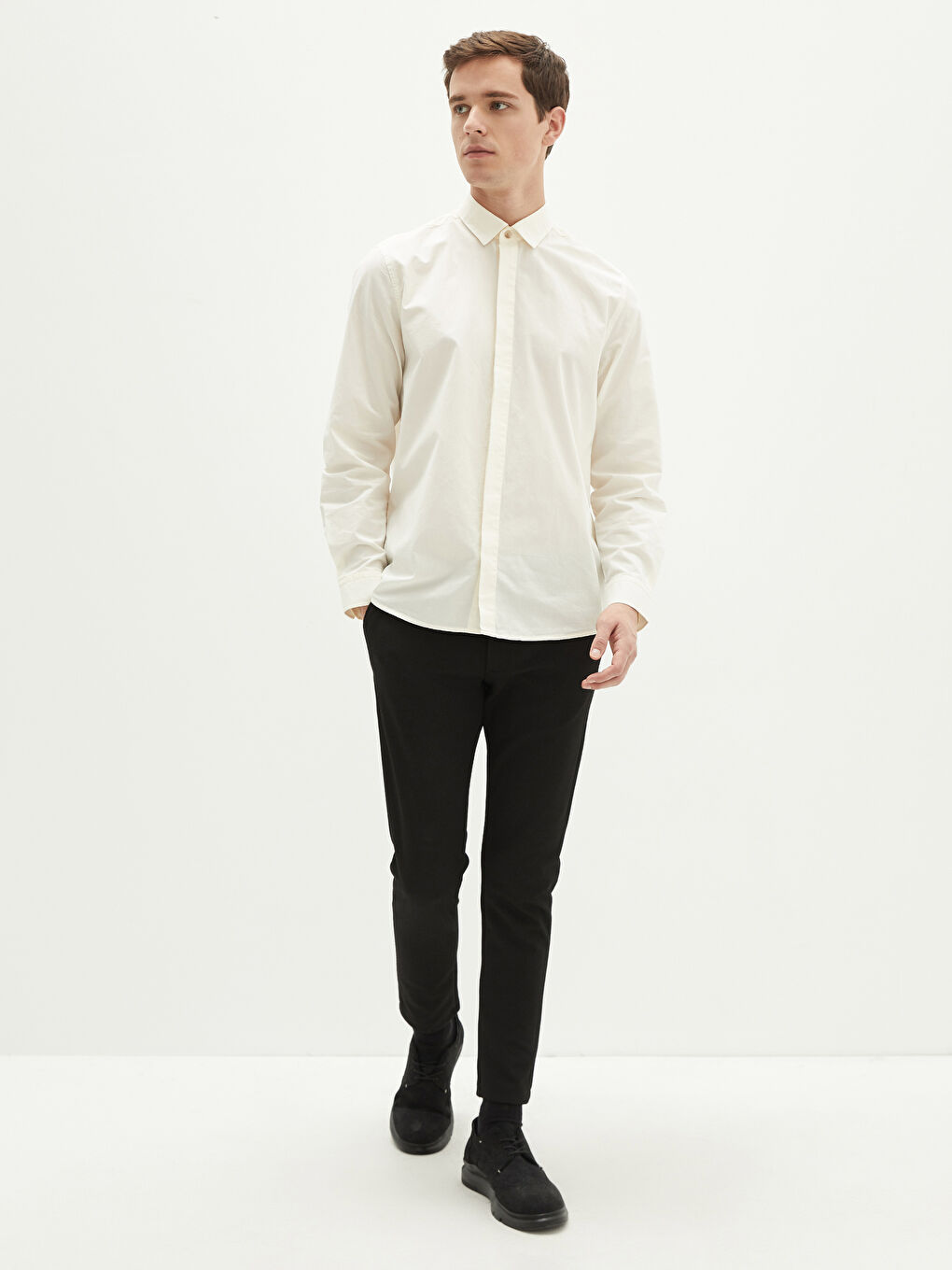 Beyaz Regular Fit Uzun Kollu Atatürk Temalı Erkek Gömlek-4