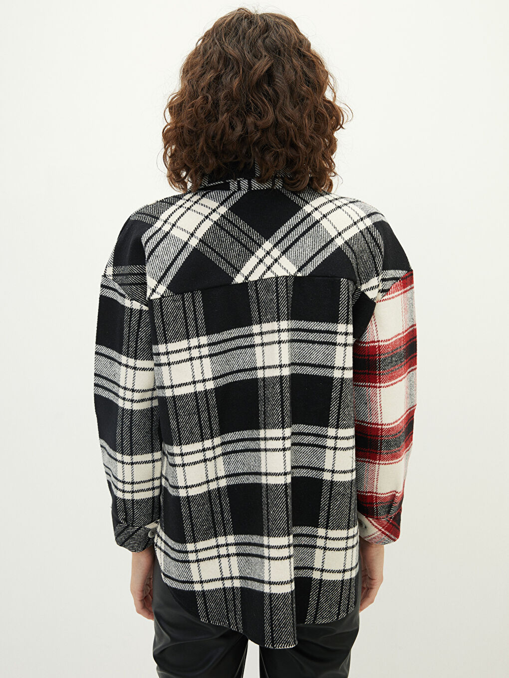 Buttoned Plaid Long Sleeve Gabardine Women's Shirt Jacket-4