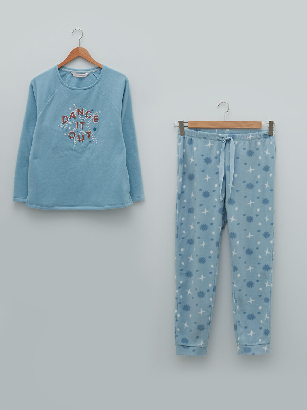 Crew Neck Printed Long Sleeve Fleece Women's Pajamas Set-4