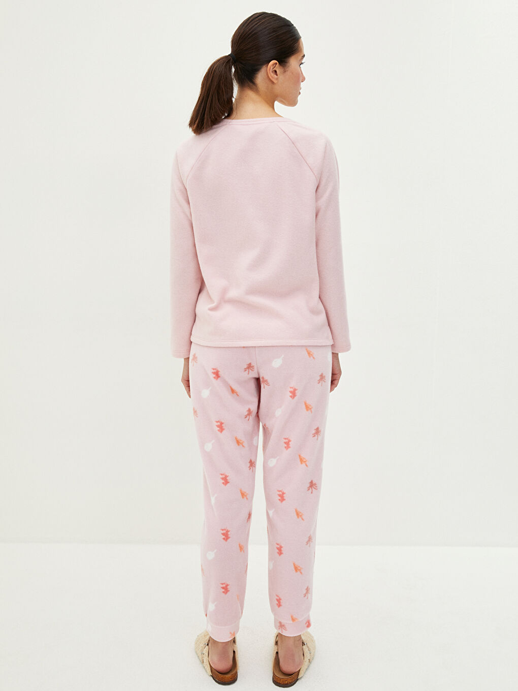 Crew Neck Printed Long Sleeve Fleece Women's Pajamas Set-4