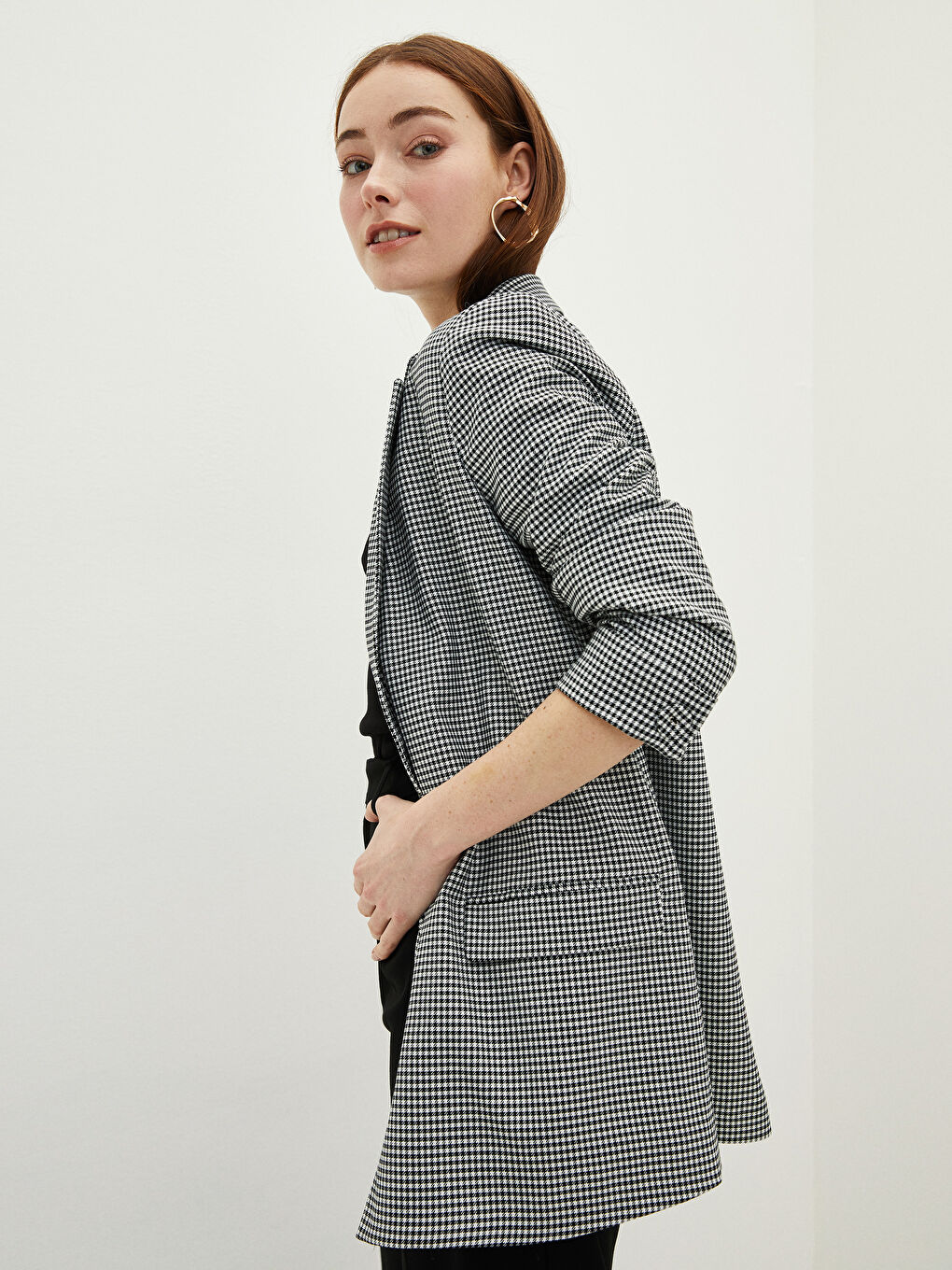 Front Button Closure Crowbar Pattern Long Sleeve Crepe Fabric Women's Jacket-2