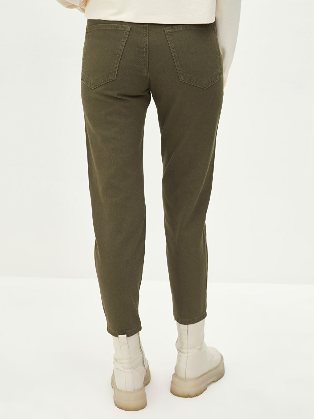 Women's High Waist Slouchy Pocket Detailed Jean Trousers-3