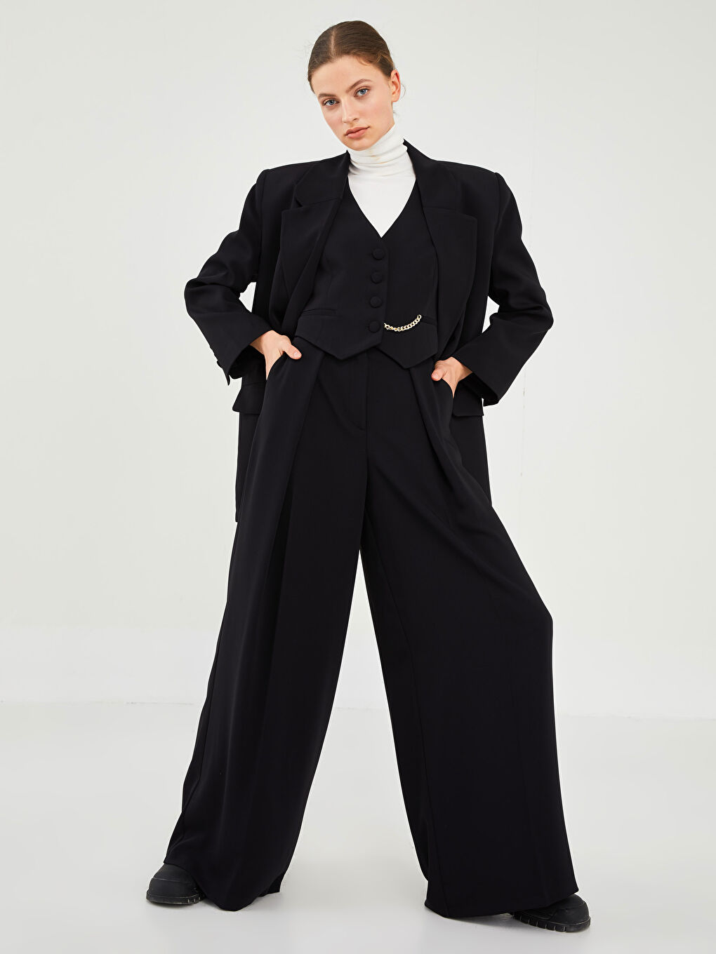 Siyah GAMZE SARAÇOĞLU X LCW VISION KADIN PANTOLON - YÜKSEL BEL GENİŞ PAÇALI PİLİ DETAYLI-3