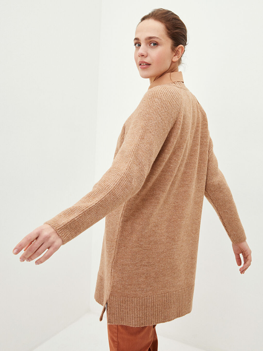 Bej Bisiklet Yaka Düz Uzun Kollu Kadın Triko Tunik-1