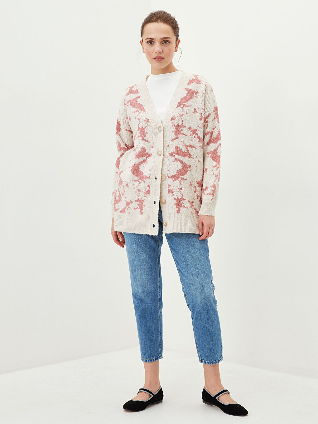 Pembe V Yaka Desenli Kadın Triko Hırka-2