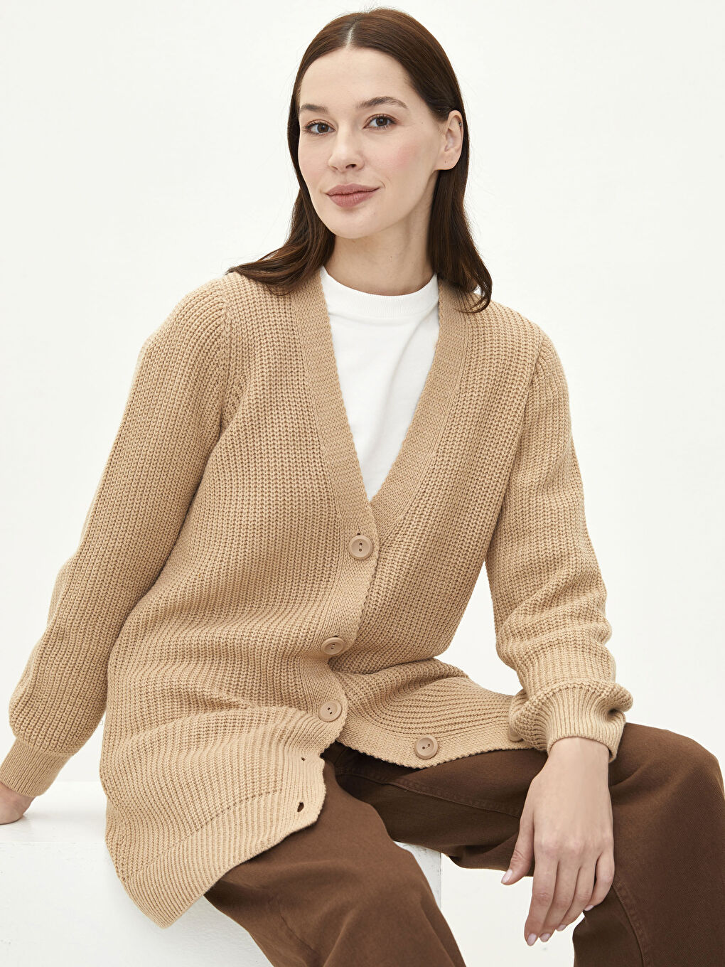 Bej V Yaka Kadın Triko Hırka