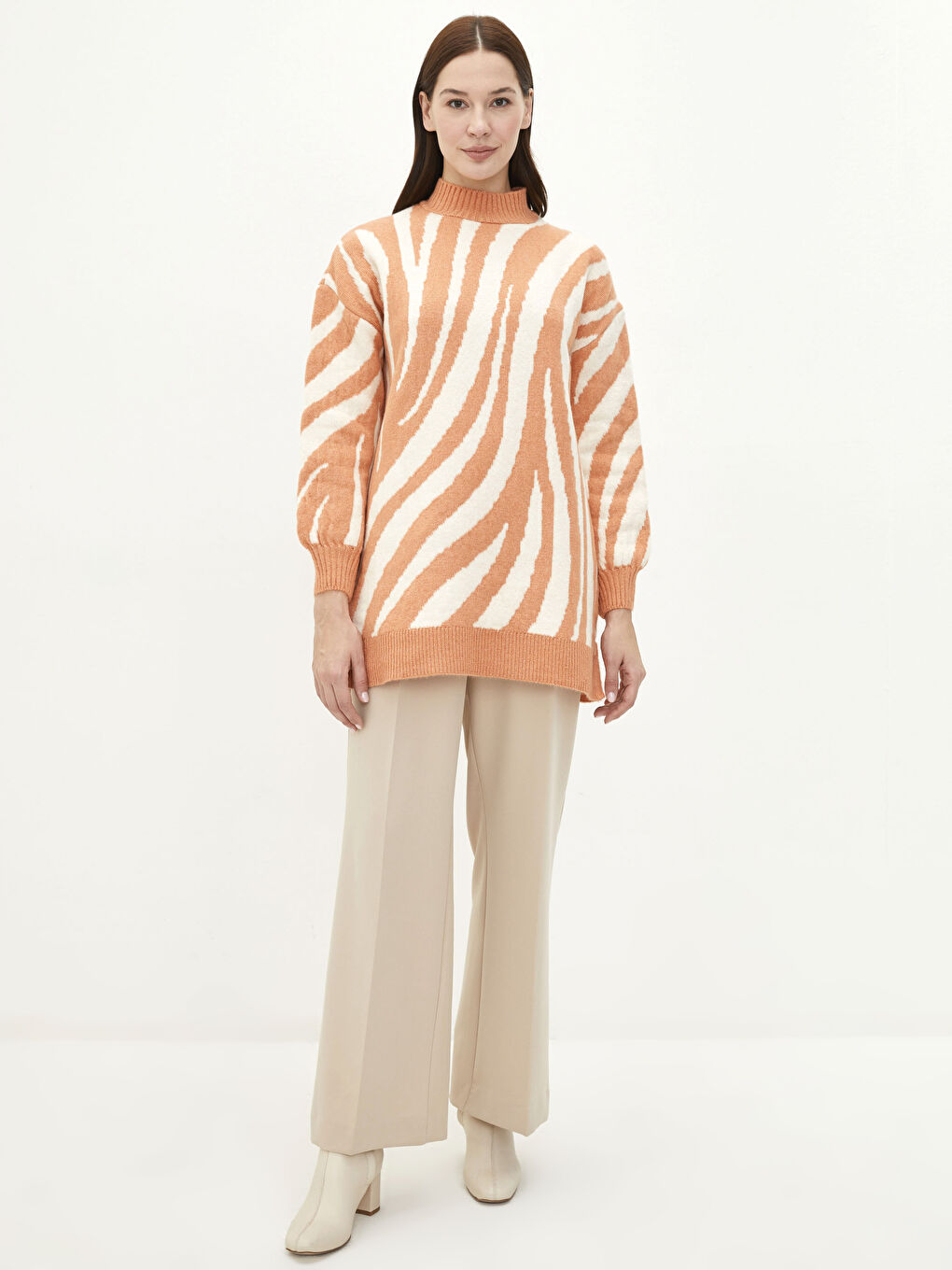 Pembe Dik Yaka Desenli Uzun Kollu Kadın Triko Tunik-2