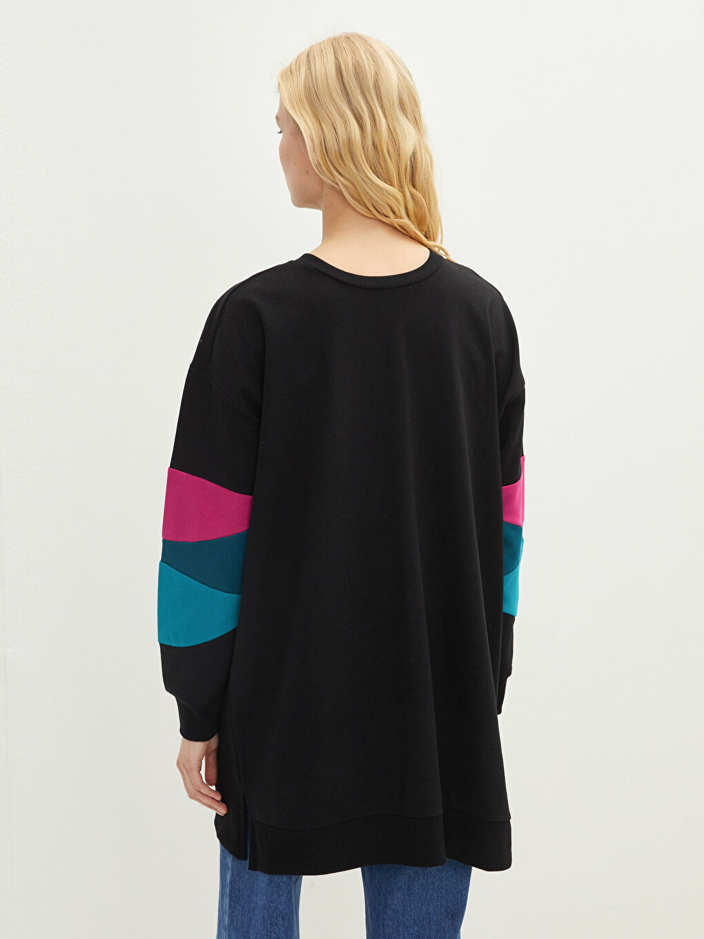 Siyah Bisiklet Yaka Renk Bloklu Uzun Kollu Oversize Kadın Sweatshirt Tunik-4