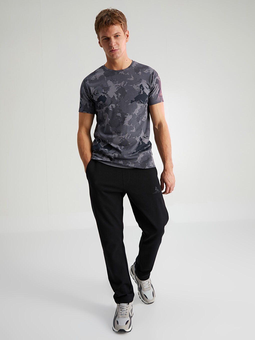 Siyah Standart Kalıp Erkek Eşofman Altı-2