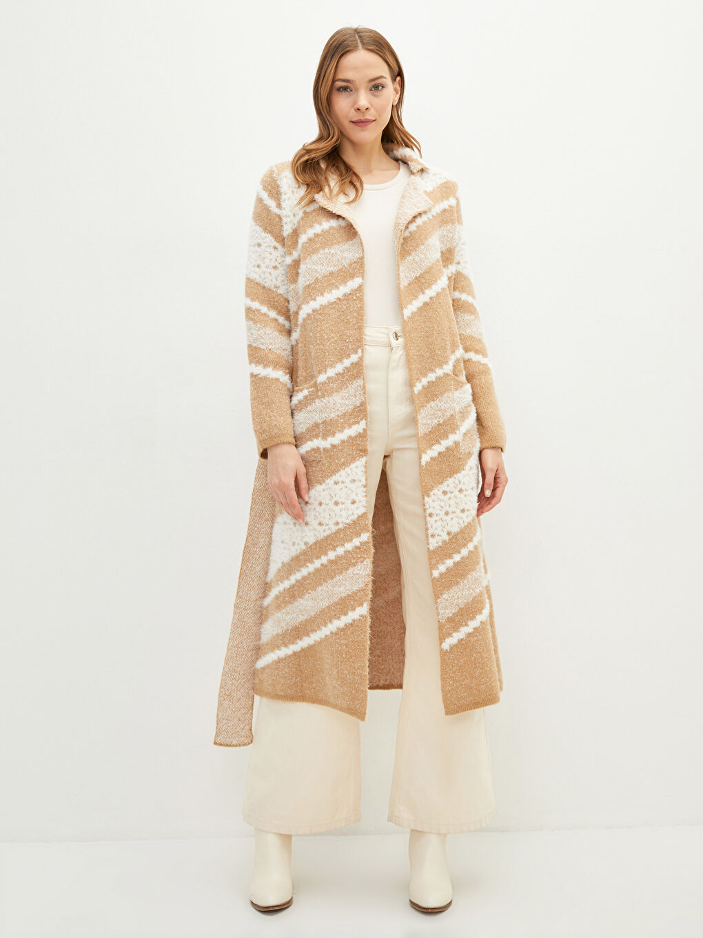 Ekru Polo Yaka Desenli Uzun Kollu Kadın Triko Hırka-1