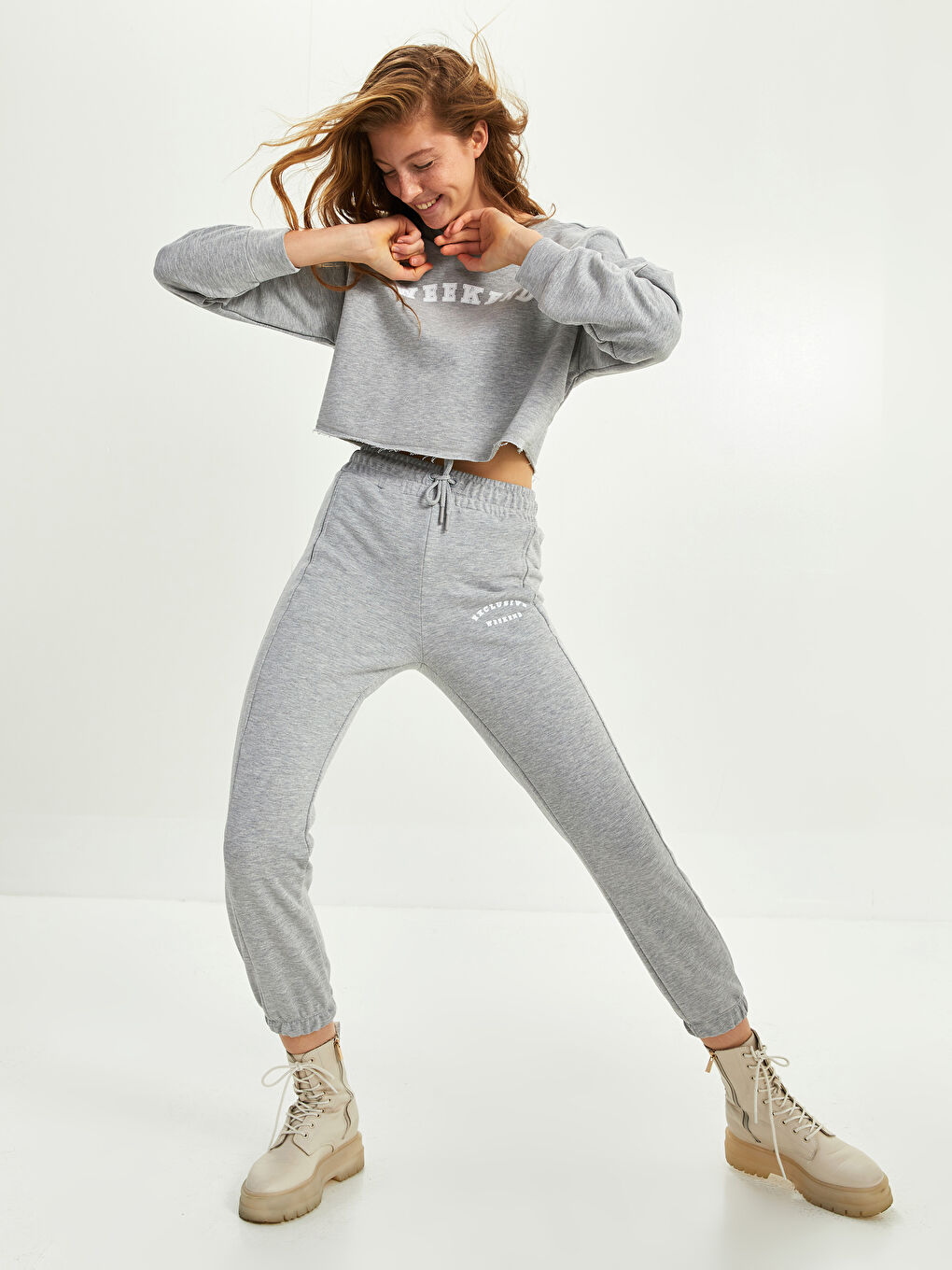 Pantalons de survêtement jogger imprimés avec slogan à taille élastiquée pour femmes-2