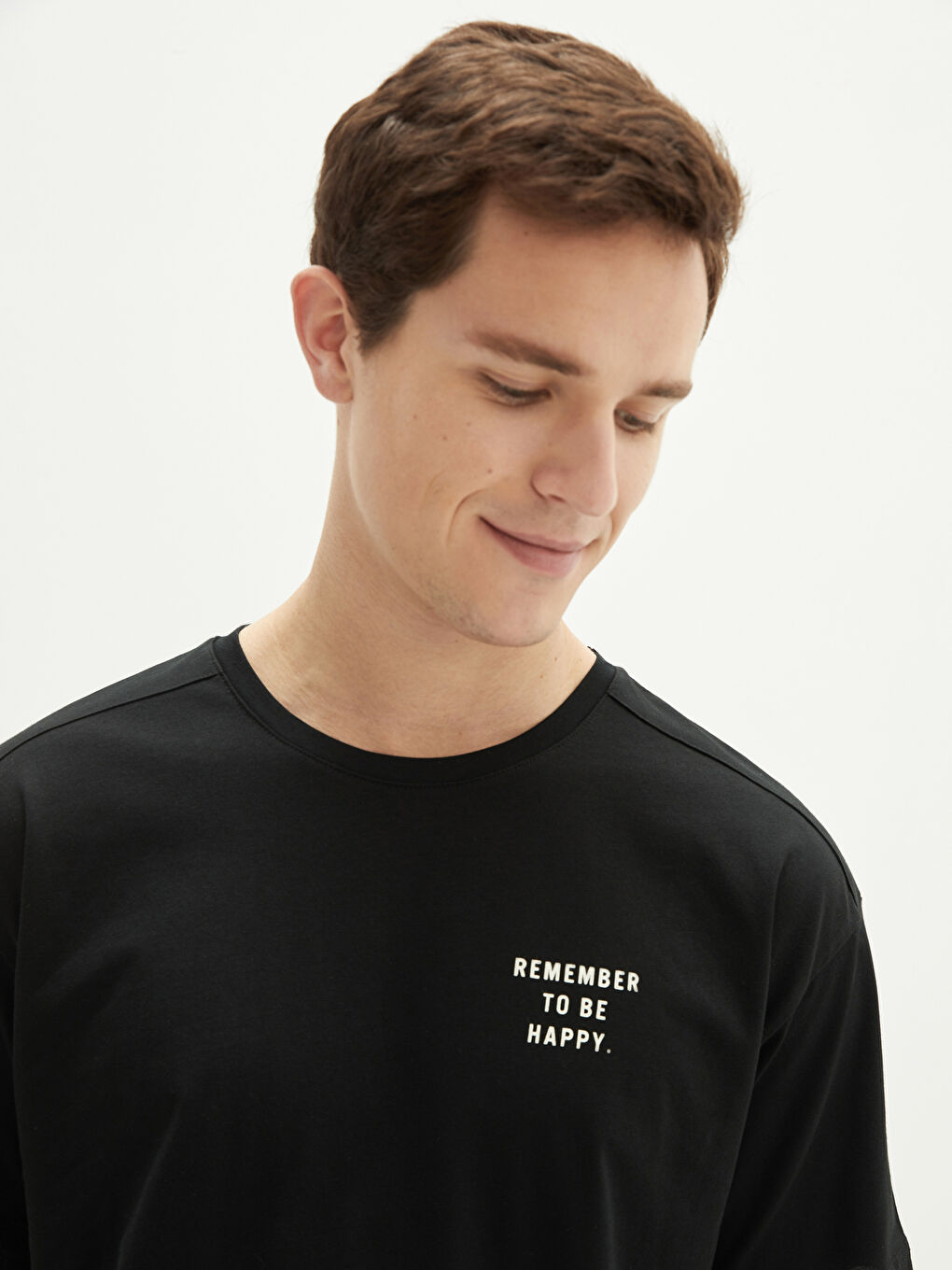 Siyah Oversize Bisiklet Yaka Kısa Kollu Baskılı Penye Erkek Tişört