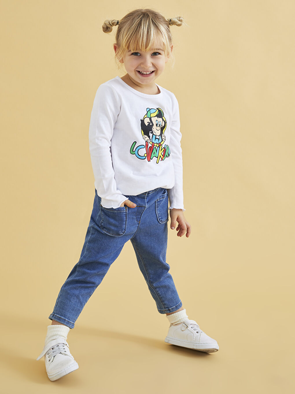 Ekru Bisiklet Yaka Uzun Kollu Nostaljik Maymun Baskılı Kız Bebek Tişört-1