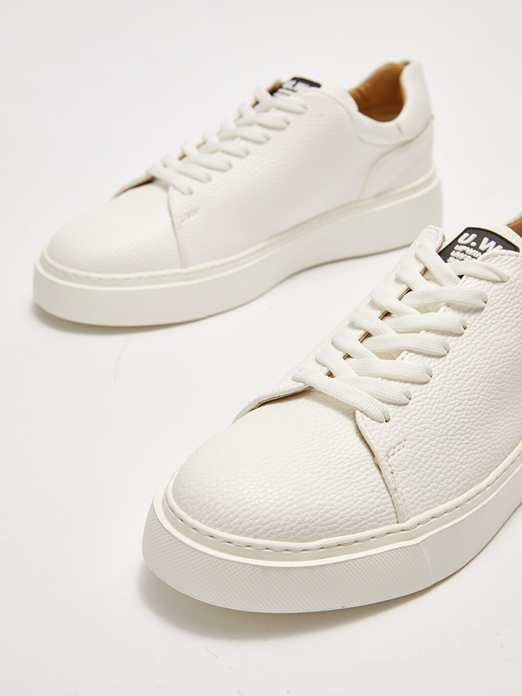 Beyaz Deri Görünümlü Bağcıklı Erkek Spor Ayakkabı-4