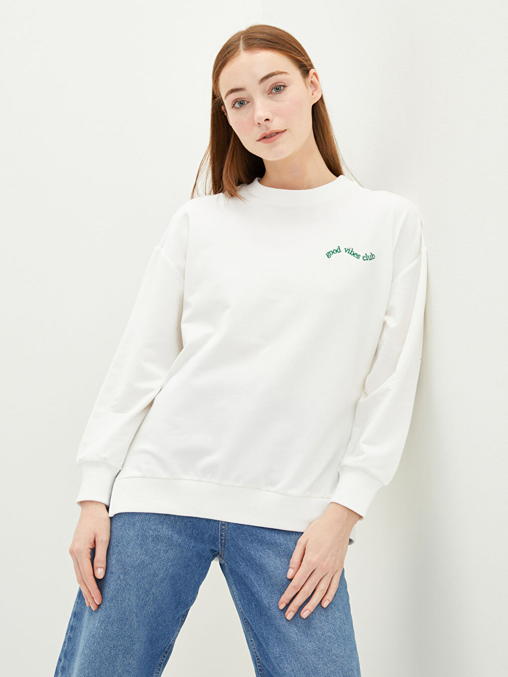 Crew Neck Embroidered Long Sleeve Women's Sweatshirt