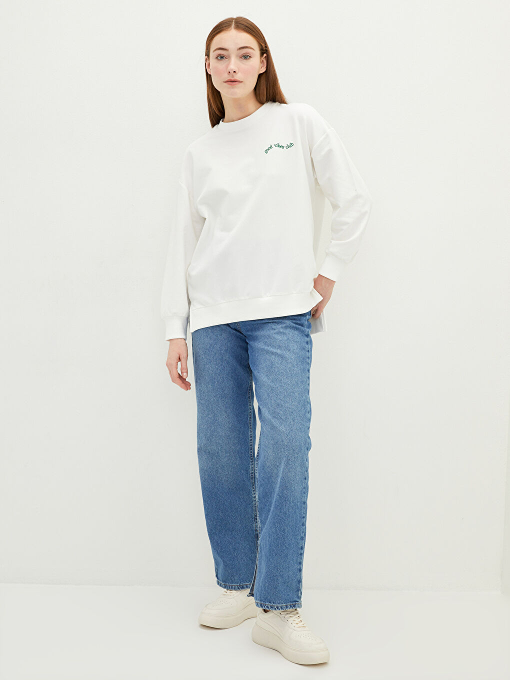 Crew Neck Embroidered Long Sleeve Women's Sweatshirt-1