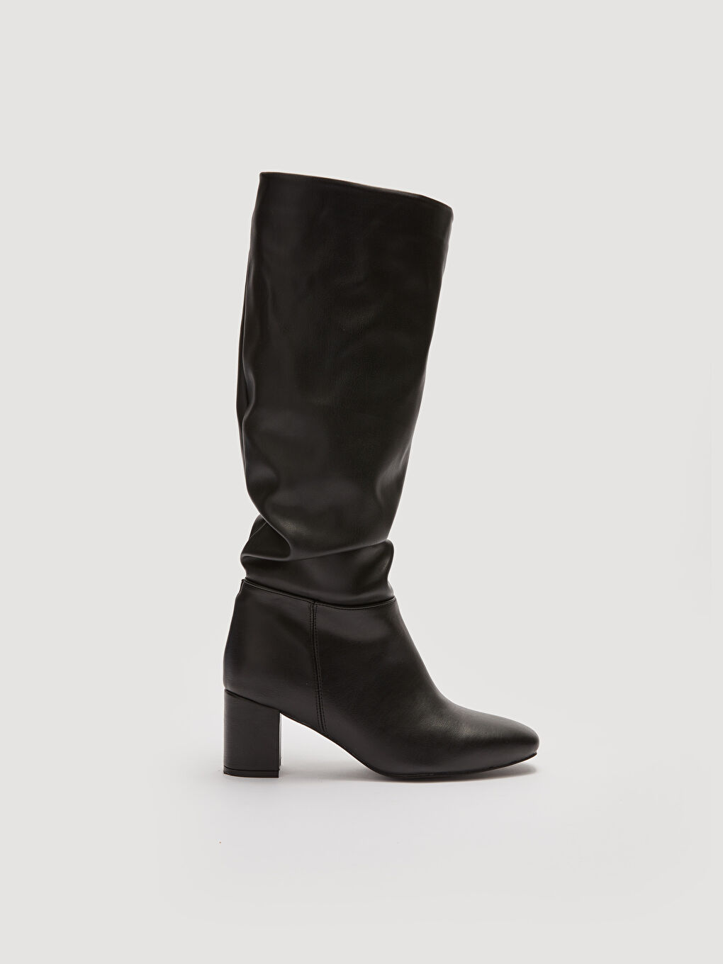 Siyah Deri Görünümlü Kadın Topuklu Çizme-2