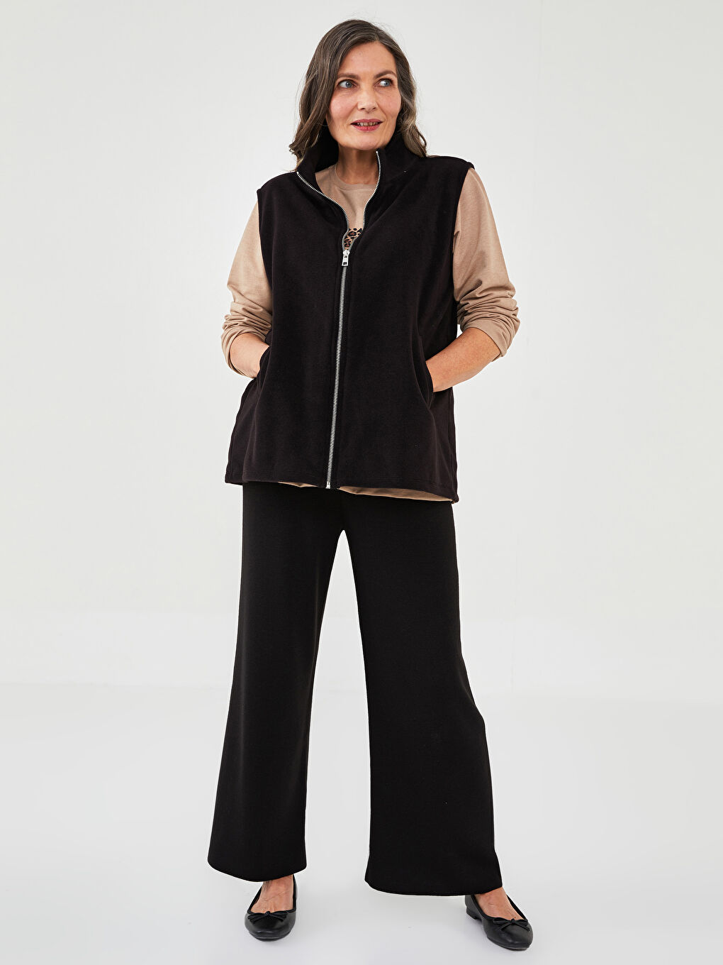 Gilet Uni en Polaire pour Femmes à Col Cheminée-3