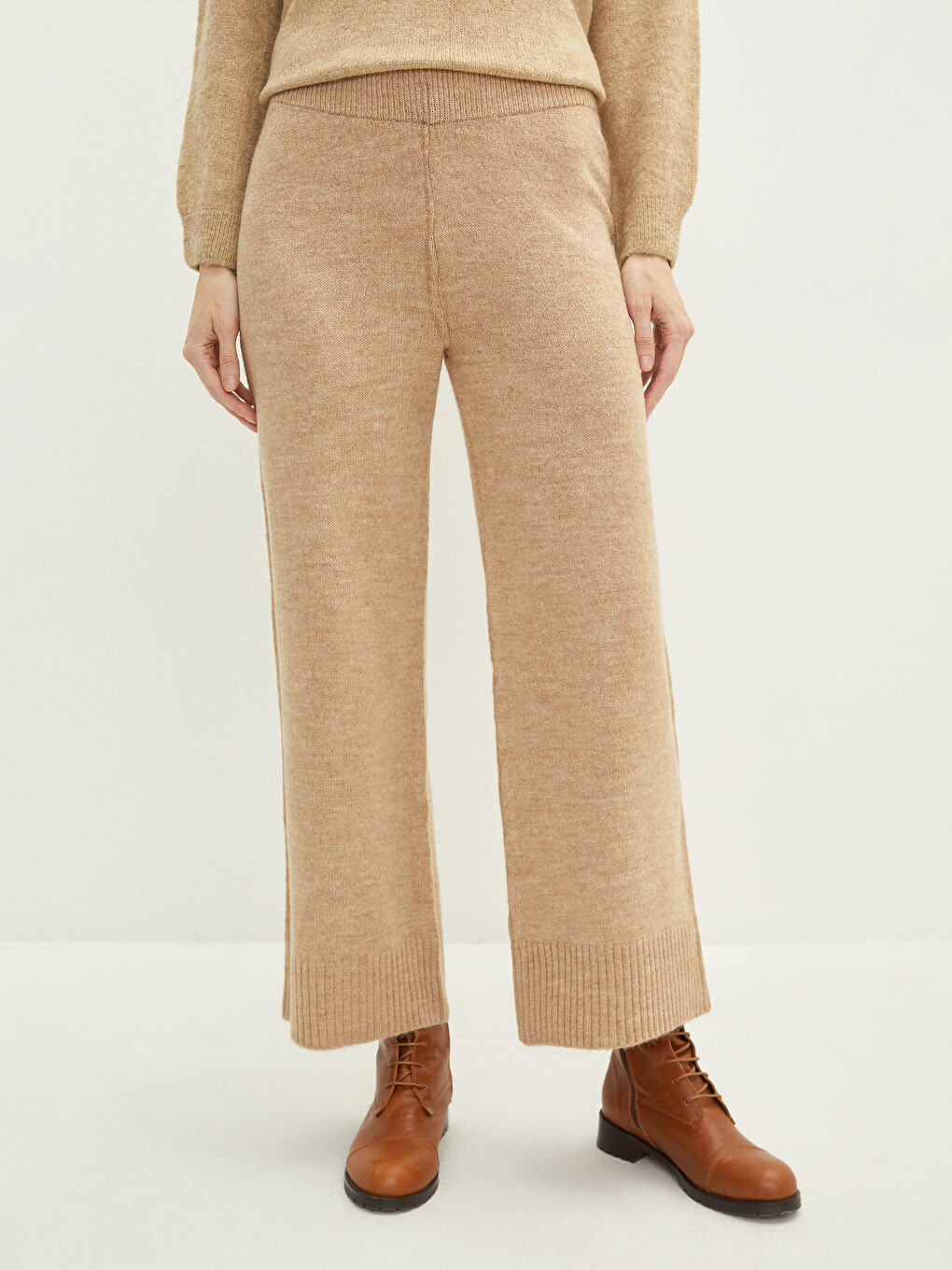 Women's Elasticated Waist Plain Knitwear Trousers-3