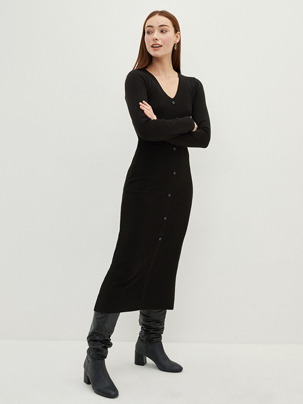 Siyah V Yaka Düz Uzun Kollu Kadın Triko Elbise-1