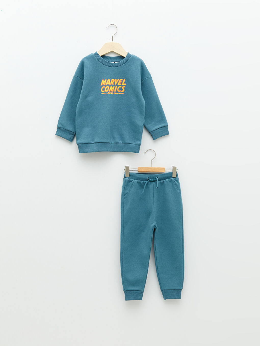 LC Waikiki Crew Neck Long Sleeve Marvel Comics Printed Baby Boy Sweatshirt and Pants 2-Pack -W1KY60Z1-H5U