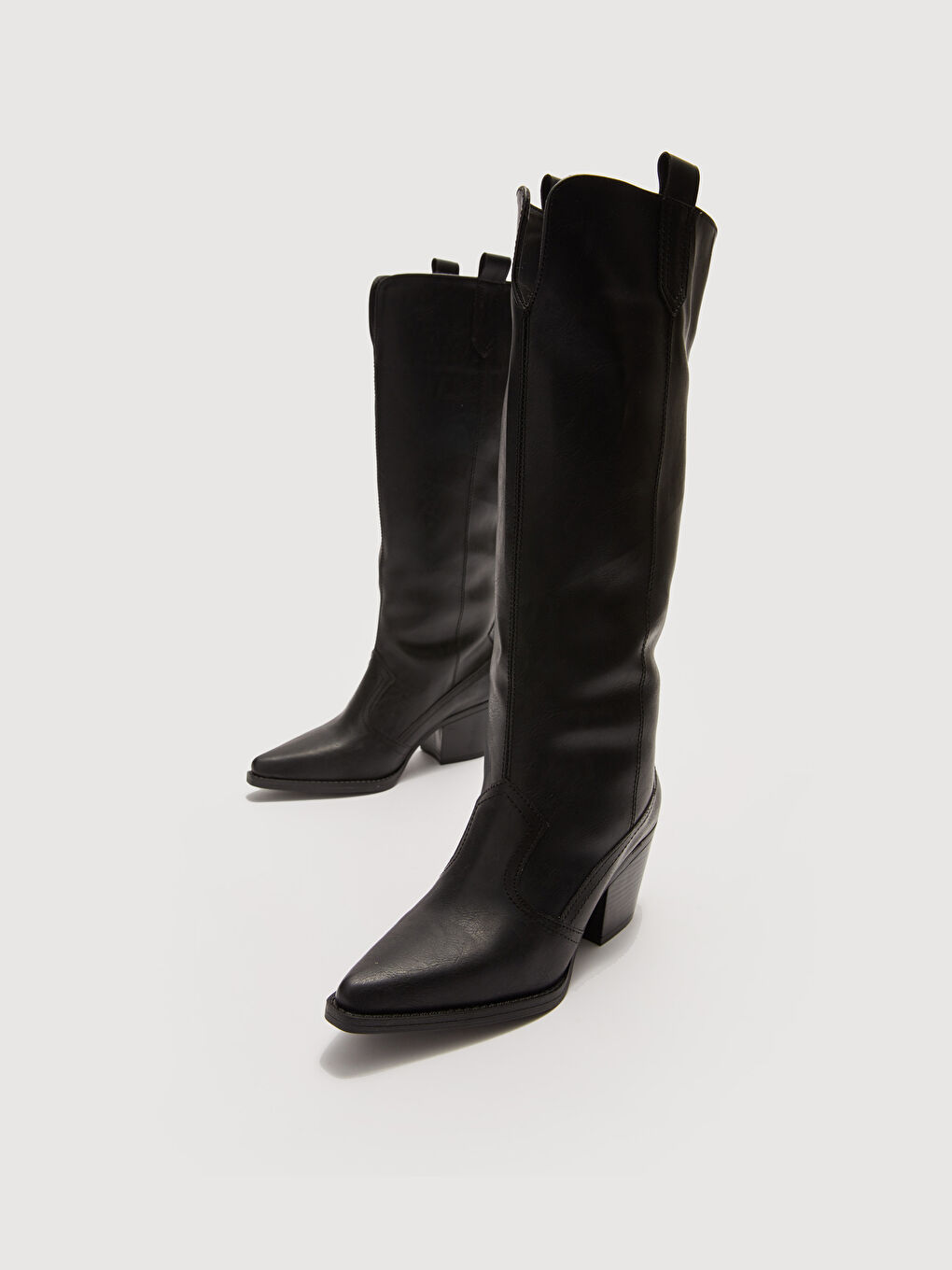 ქალის ქუსლიანი ჩექმები წაწვეტილი ცხვირით ტყავის იერსახით-4