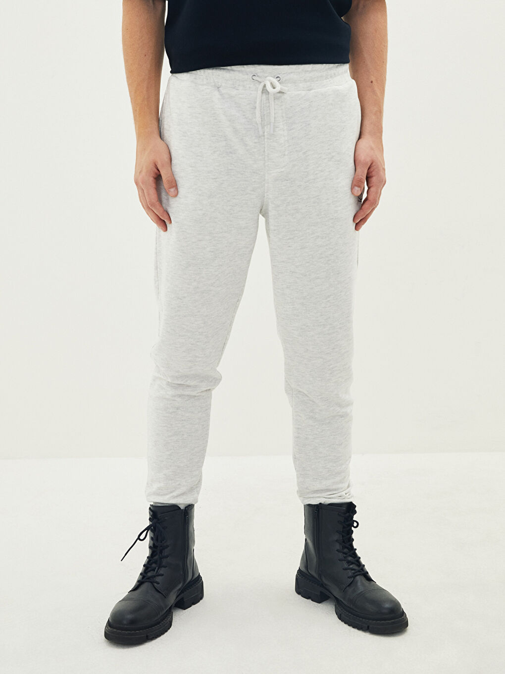 Beyaz Slim Fit Erkek Jogger Eşofman Altı-2