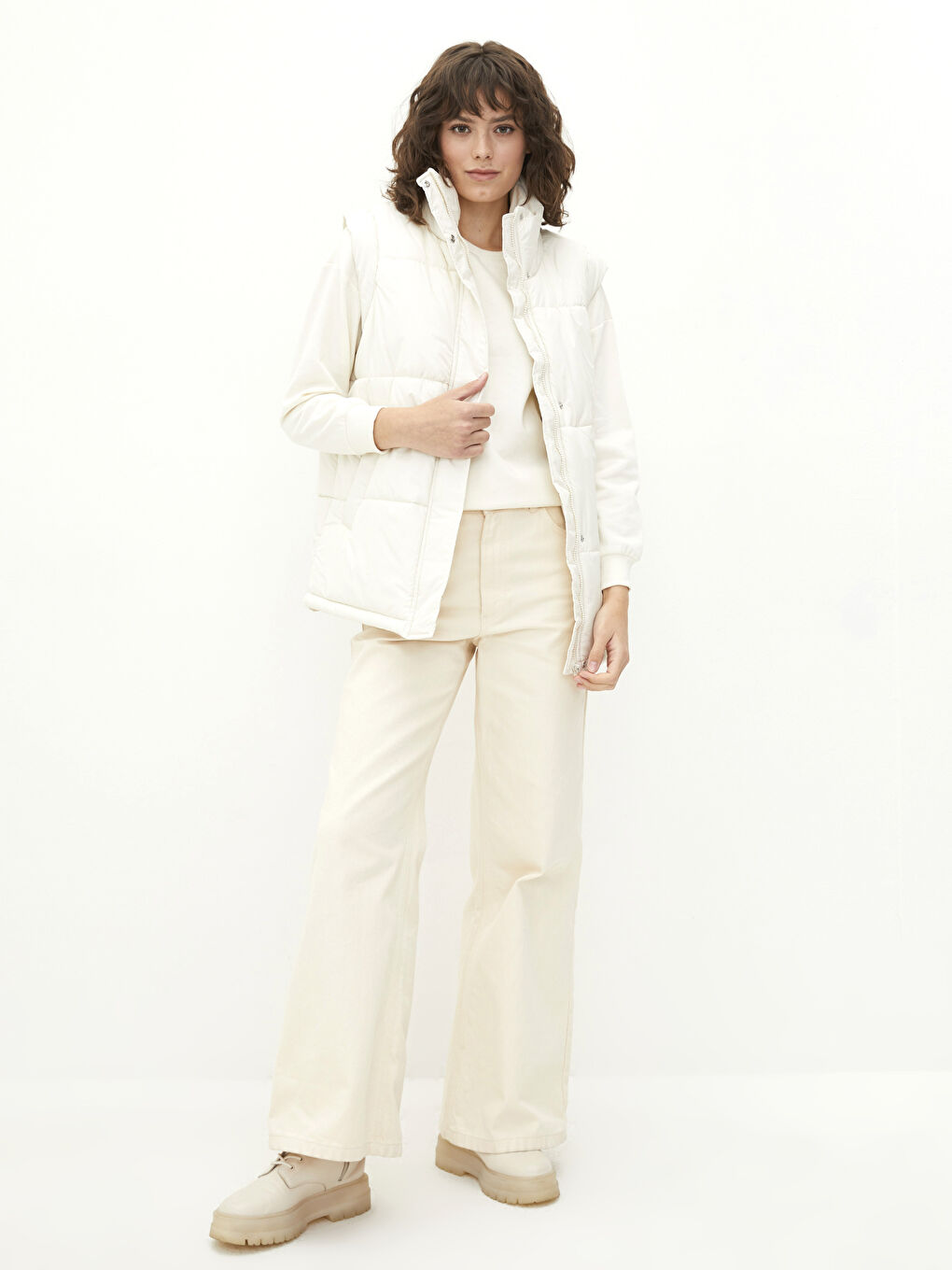 Ekru Dik Yaka Düz Cep Detaylı Kadın Şişme Yelek-2