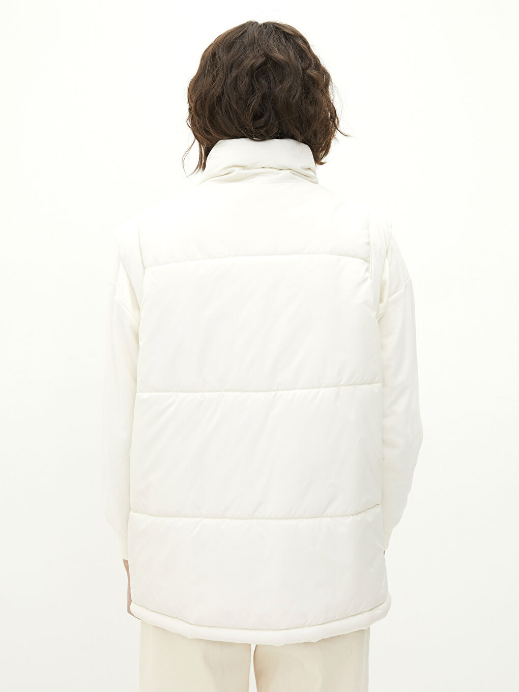 Ekru Dik Yaka Düz Cep Detaylı Kadın Şişme Yelek-5