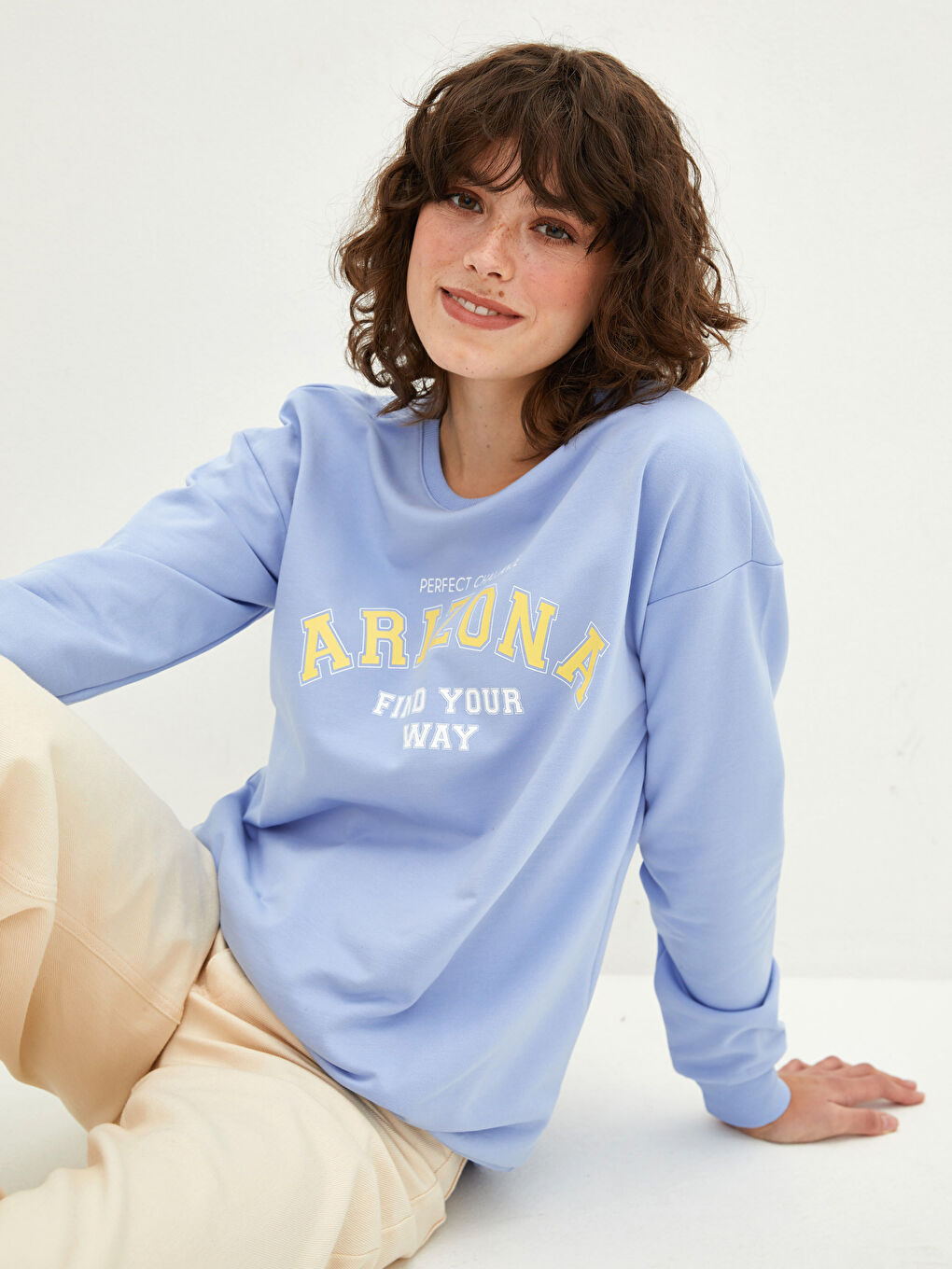 Sweat-shirt à manches longues imprimé avec slogan et col rond pour Femmes