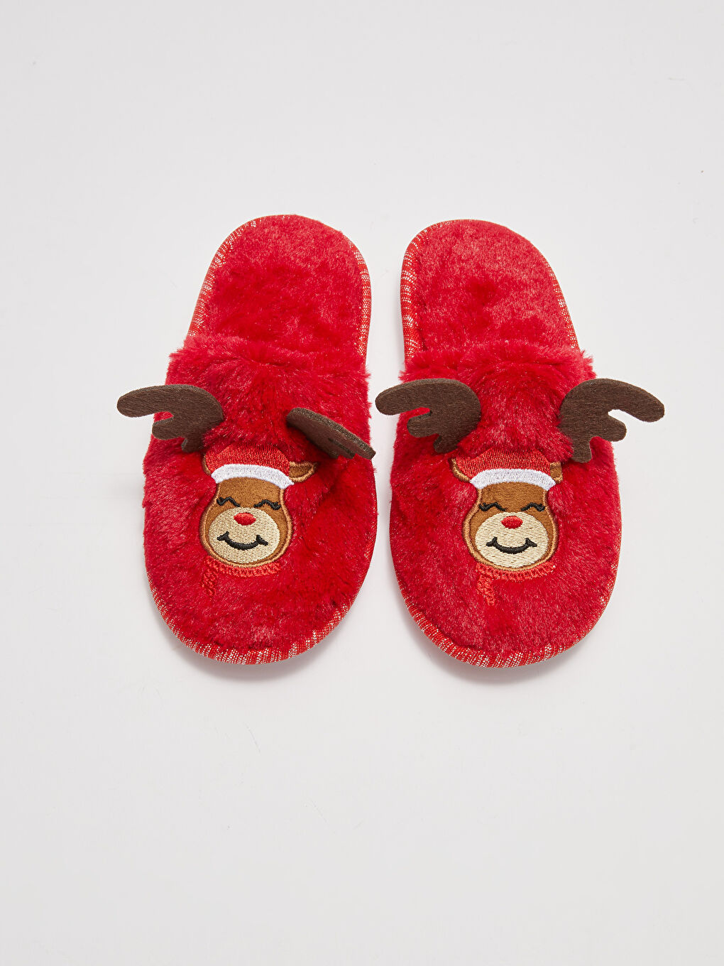 LCW STEPS Weihnachtliche Bestickte Plüsch Hausschuhe für Mädchen -W1L082Z4-CRT