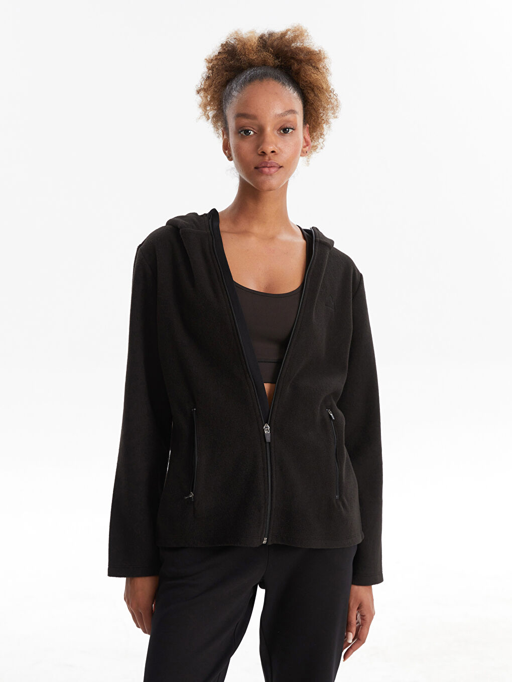 Siyah Kapüşonlu Nakışlı Uzun Kollu Kadın Spor Hırka-1