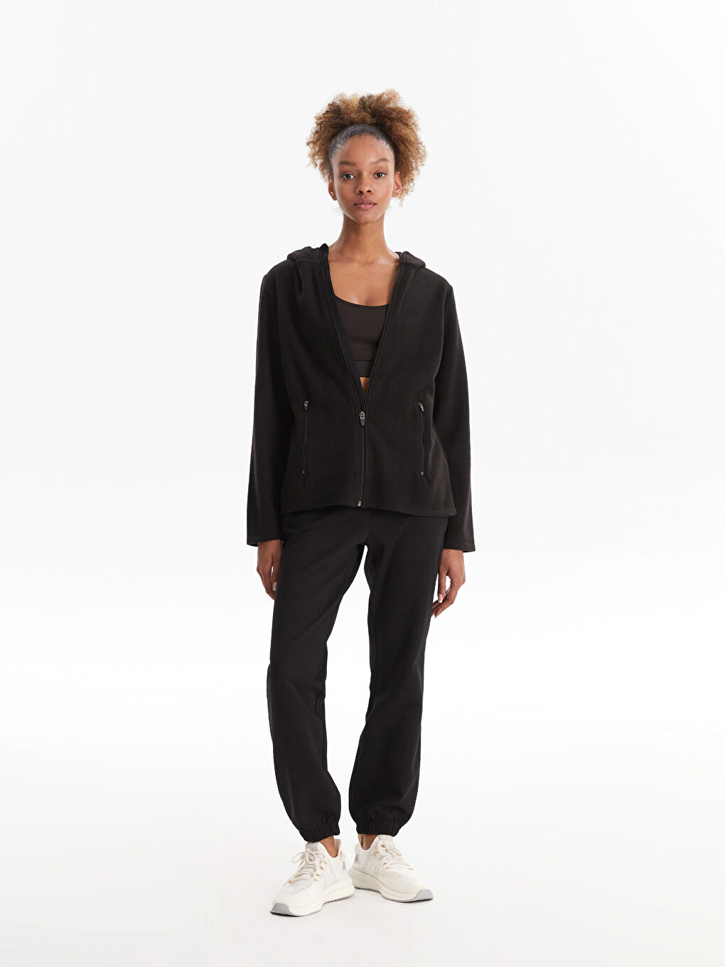 Siyah Kapüşonlu Nakışlı Uzun Kollu Kadın Spor Hırka-2