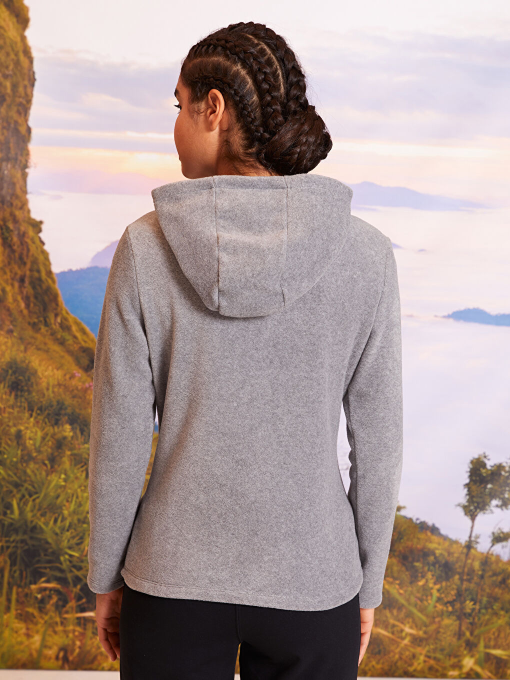 Gri Kapüşonlu Nakışlı Uzun Kollu Kadın Spor Hırka-4