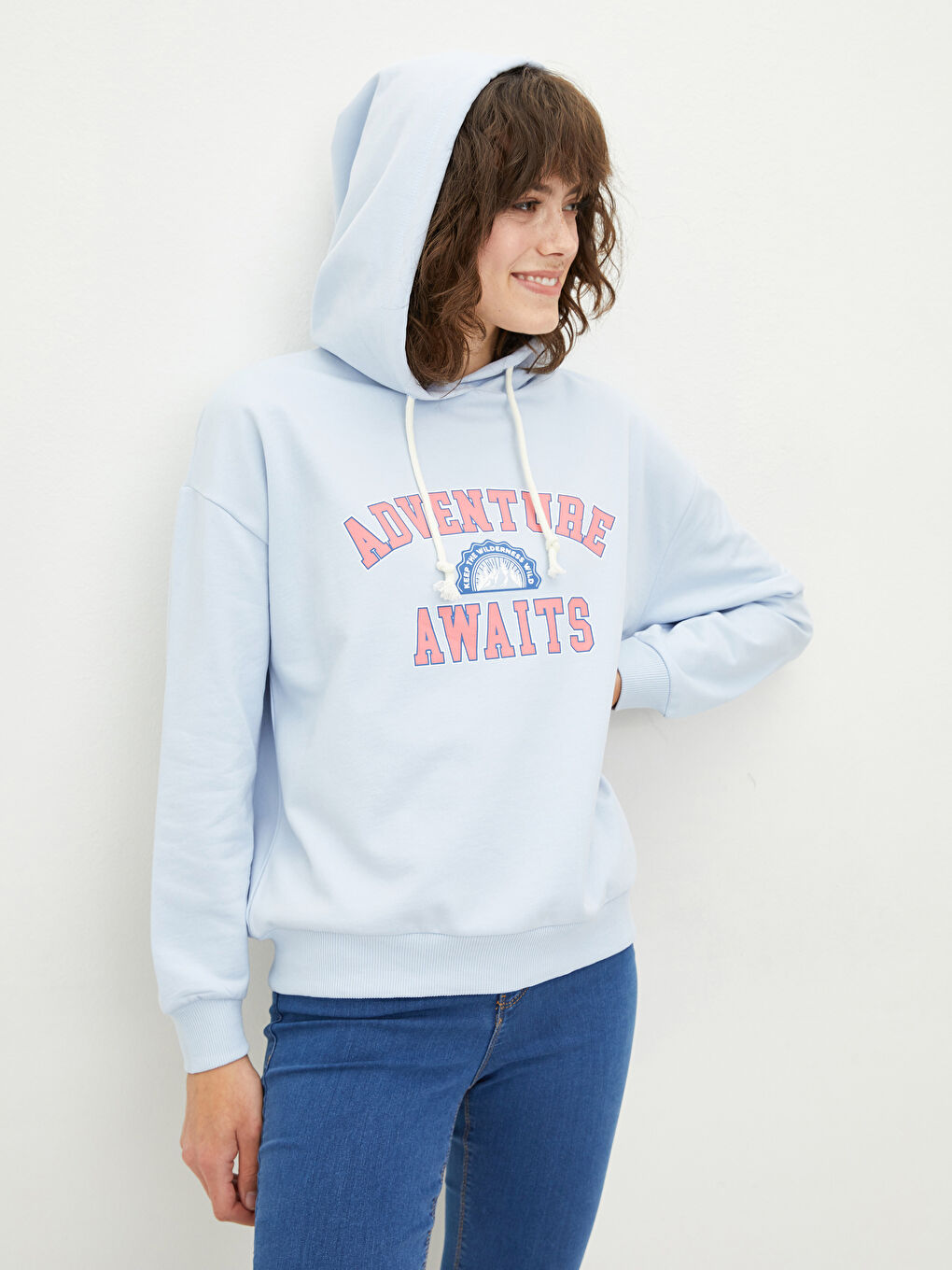 Mavi Kapüşonlu Baskılı Uzun Kollu Kadın Sweatshirt-1