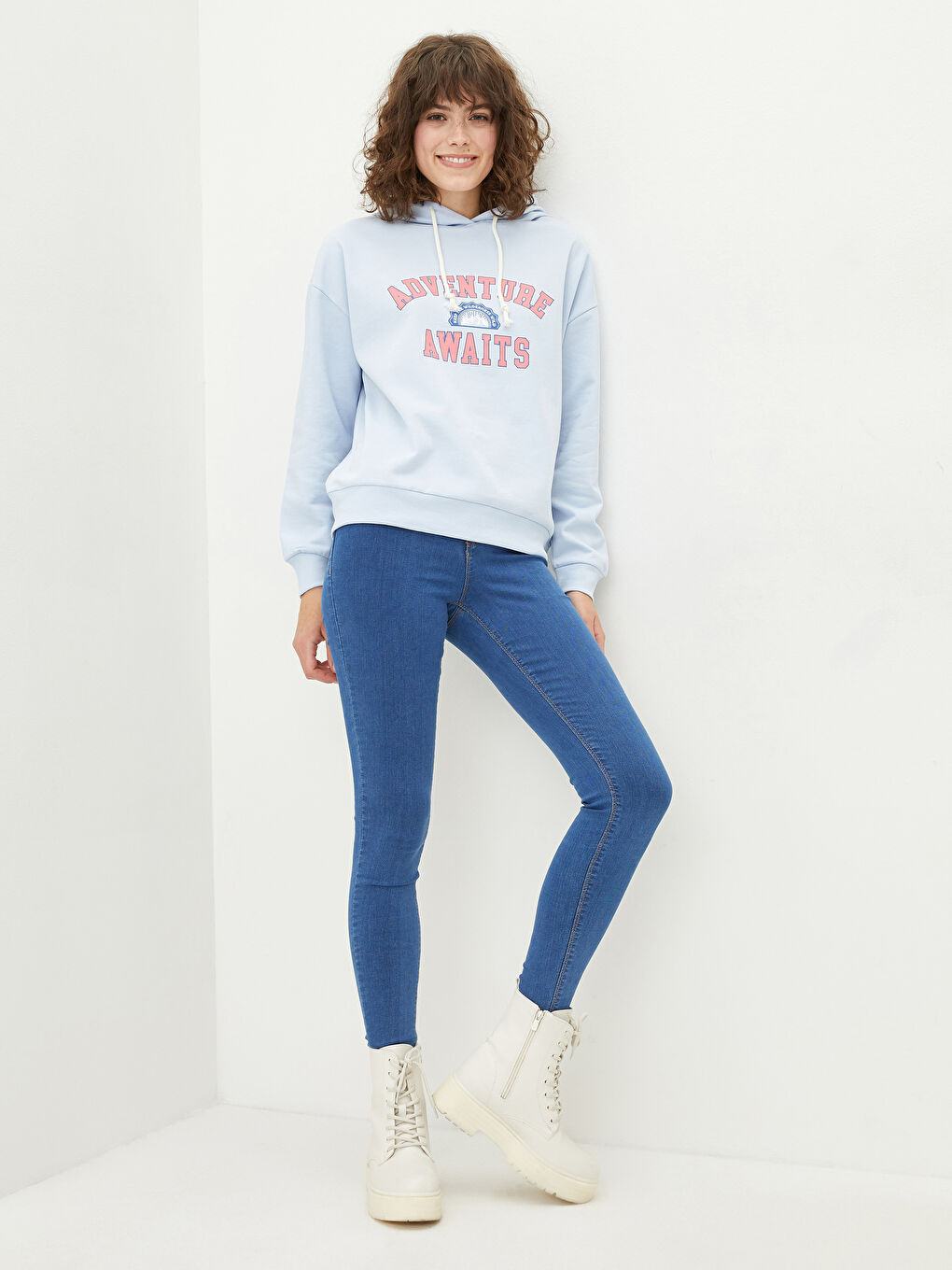 Mavi Kapüşonlu Baskılı Uzun Kollu Kadın Sweatshirt-2