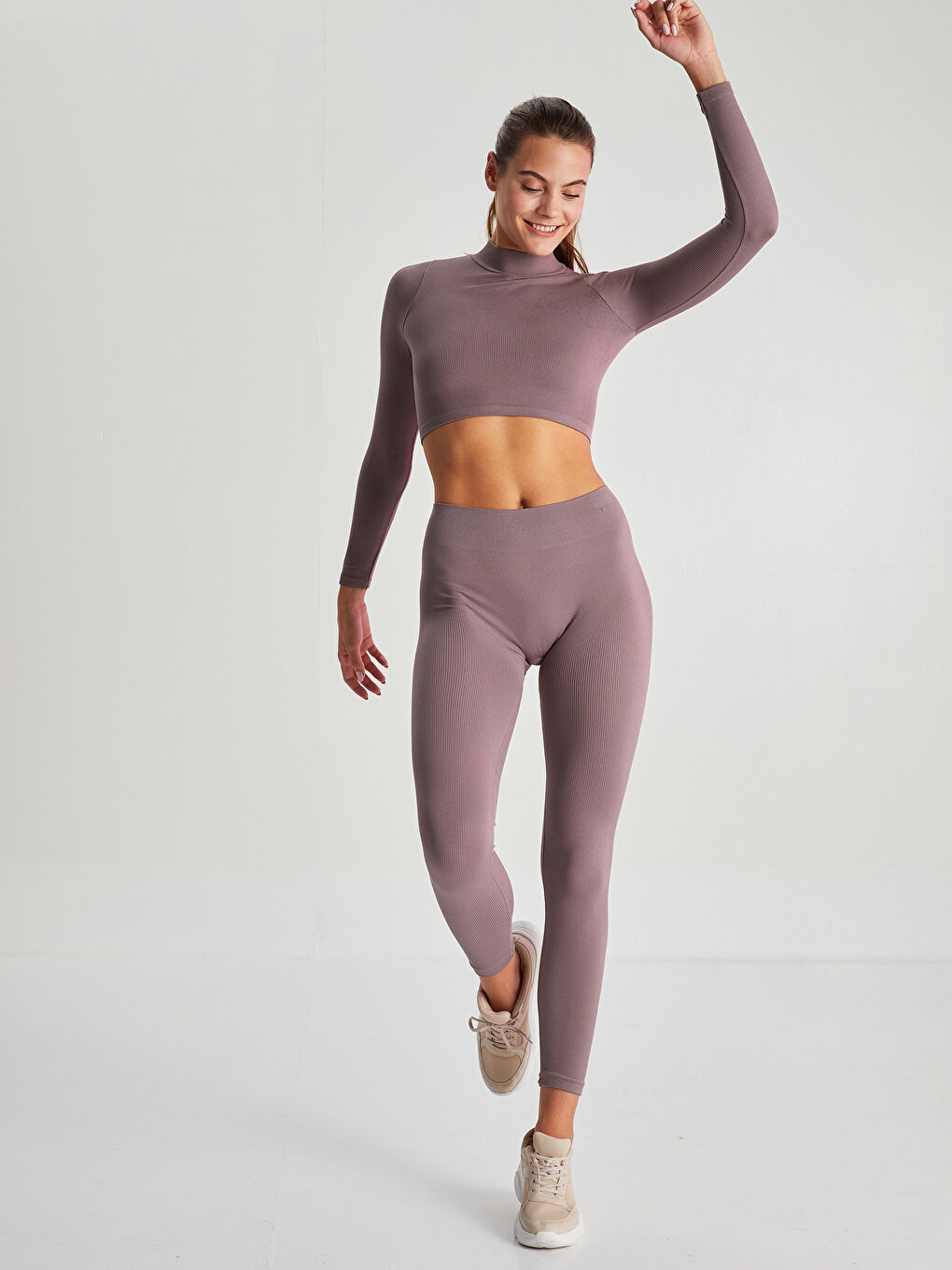 LCW OUTDOOR Stand Up Collar Straight Long Sleeve Crop Seamless Women's Outdoor T-Shirt -W1L182Z8-ELJ