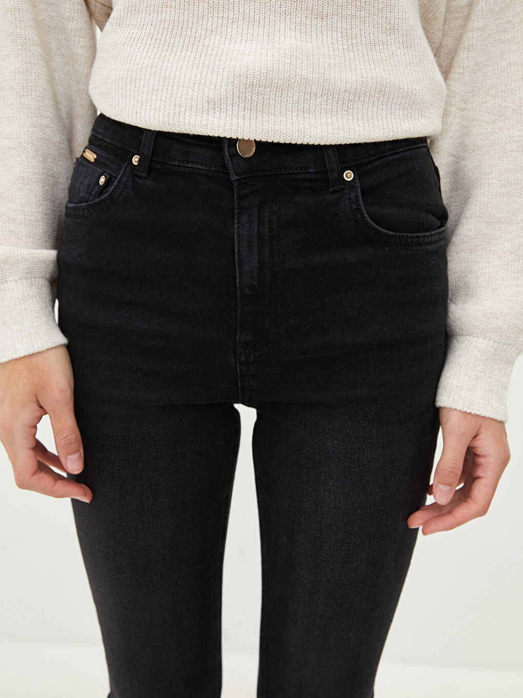 LCW Jeans جینزی كه‌مه‌ر بەرز مەریخ فڵێر بۆ ژنان -W1L185Z8-327