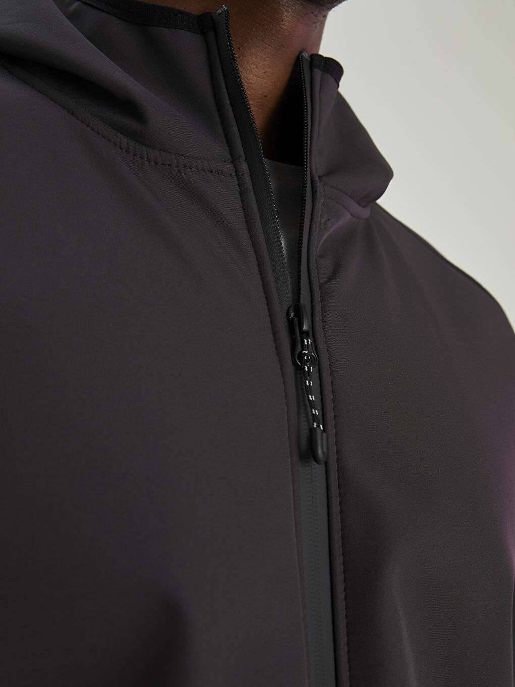 Antrasit Standart Kalıp Kapüşonlu Erkek Yağmurluk-3