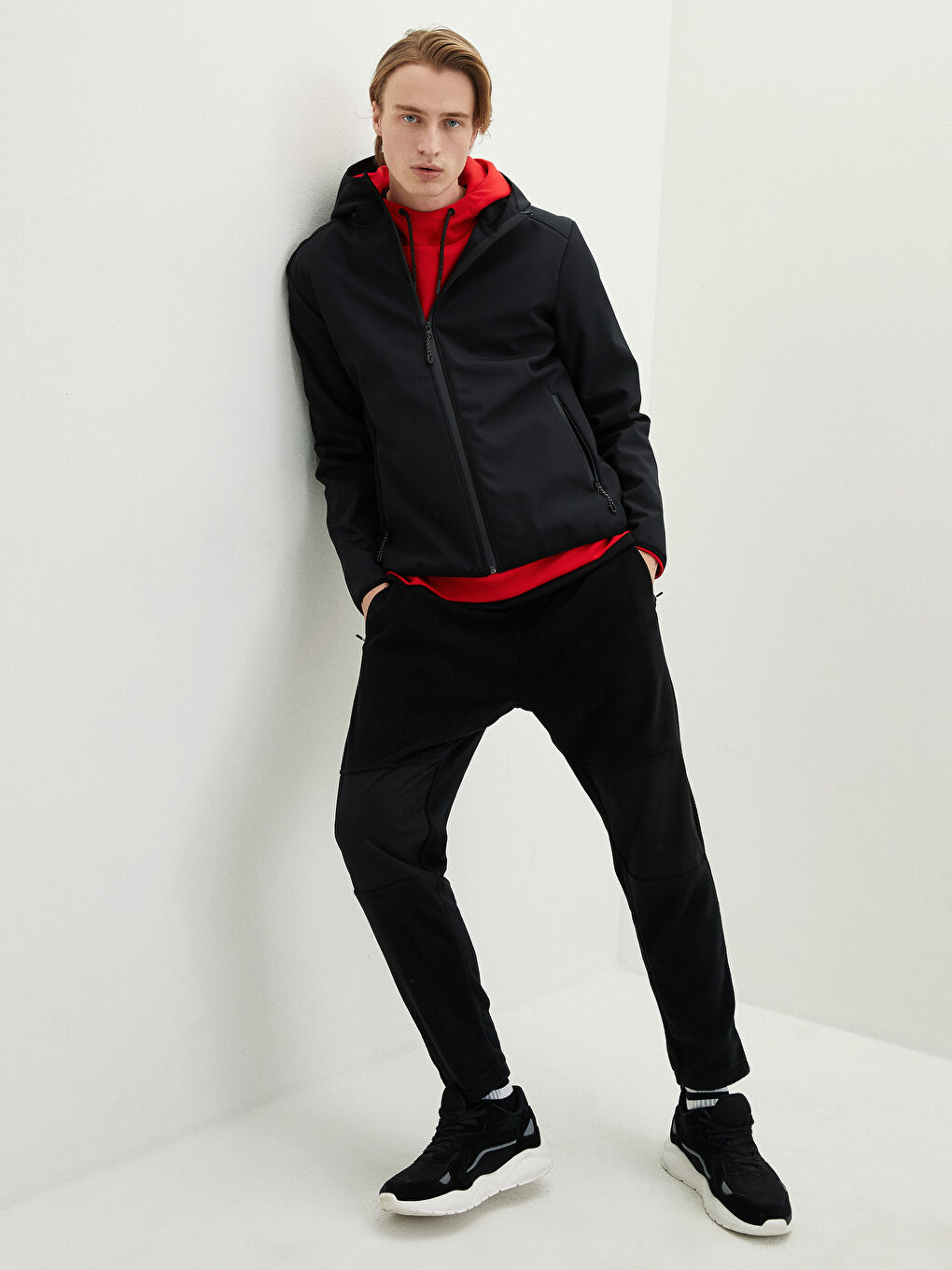 Siyah Standart Kalıp Kapüşonlu Erkek Yağmurluk-2