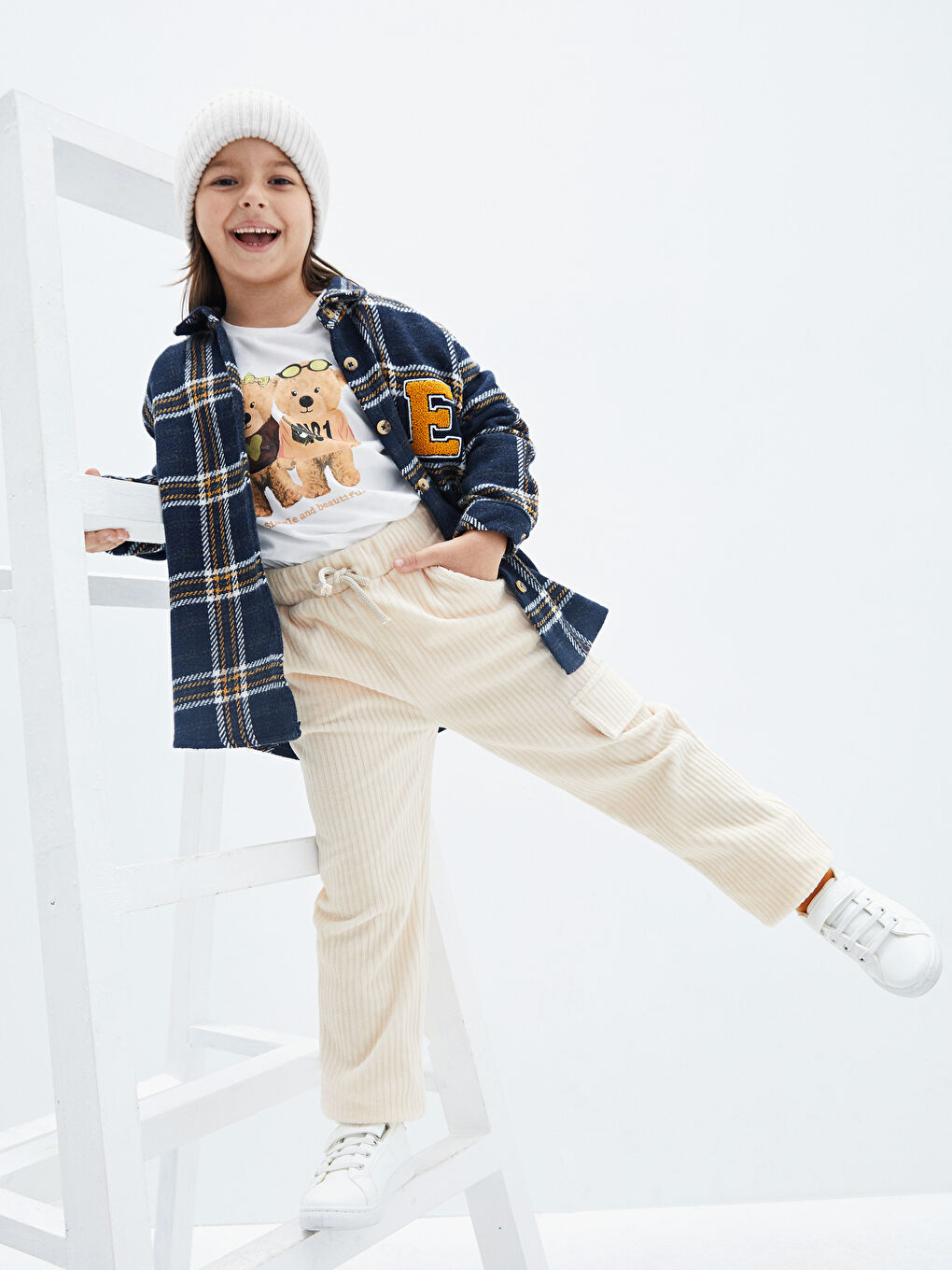 LCW Kids Elastic Waist Self Patterned Girl Velvet Jogger Sweatpants -W1L272Z4-LXE