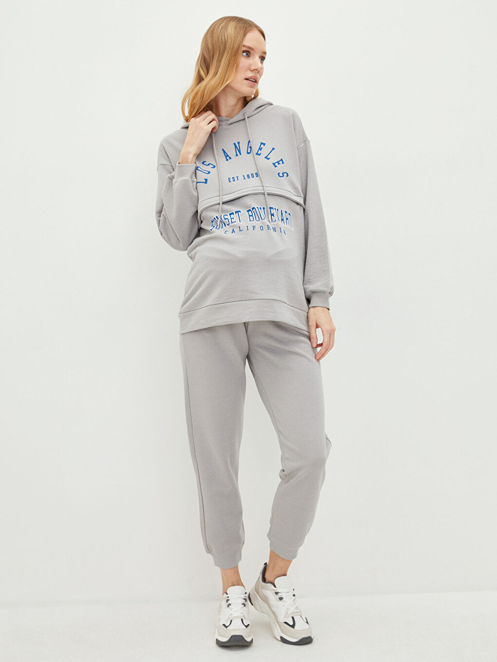 LCWAIKIKI Maternity Elastic Waist Printed Maternity Jogger Sweatpants -W1L278Z8-R10