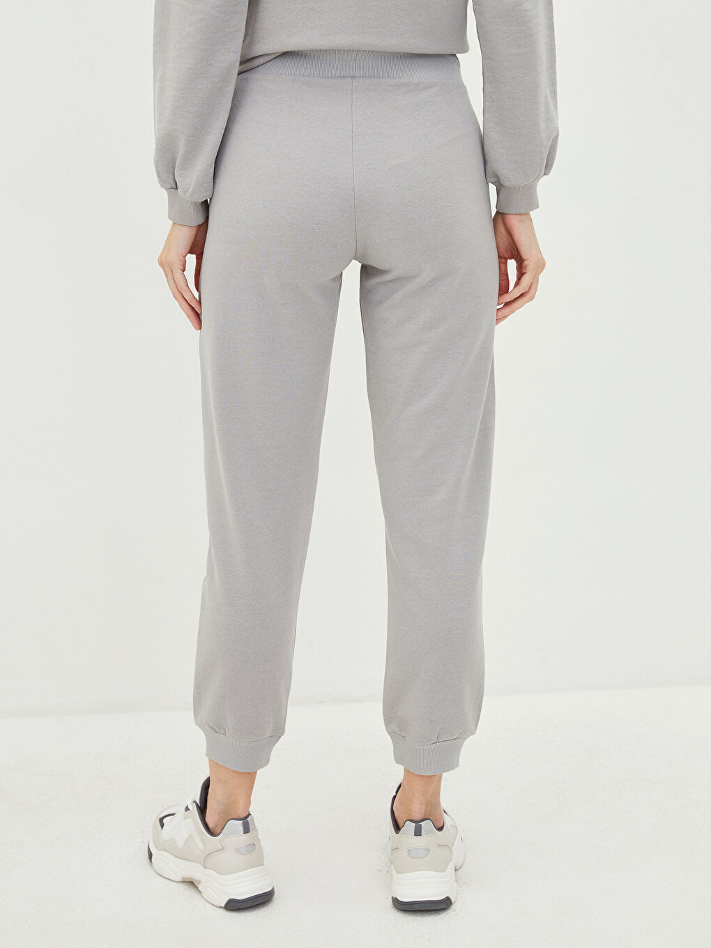 LCWAIKIKI Maternity Elastic Waist Printed Maternity Jogger Sweatpants -W1L278Z8-R10