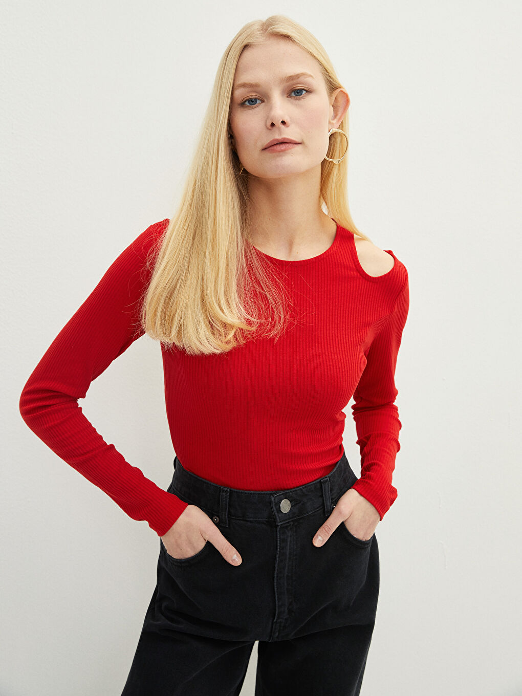 Kırmızı Bisiklet Yaka DÜz Uzun Kollu Kaşkorse Kumaş Kadın Tişört