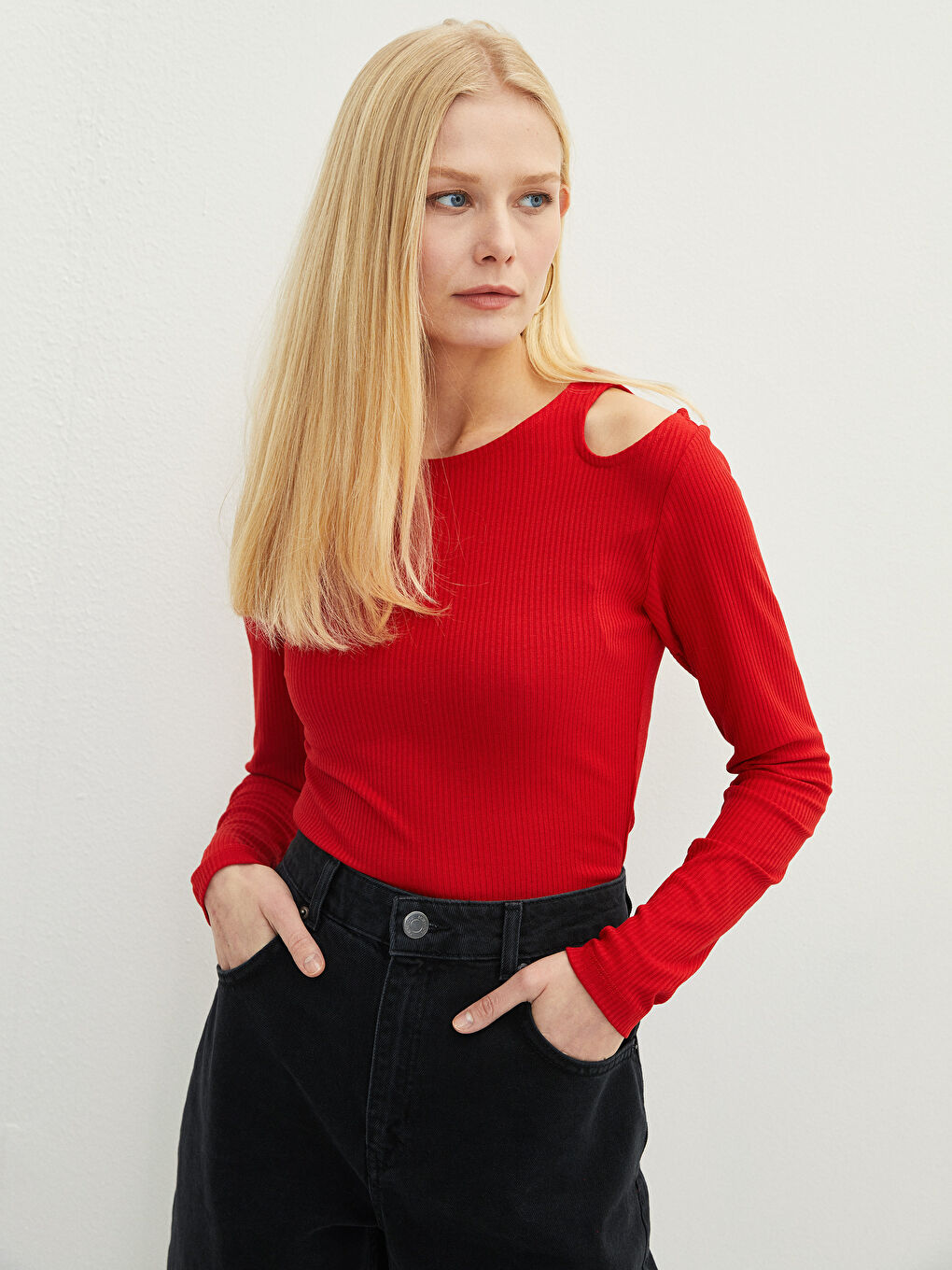 Kırmızı Bisiklet Yaka DÜz Uzun Kollu Kaşkorse Kumaş Kadın Tişört-1