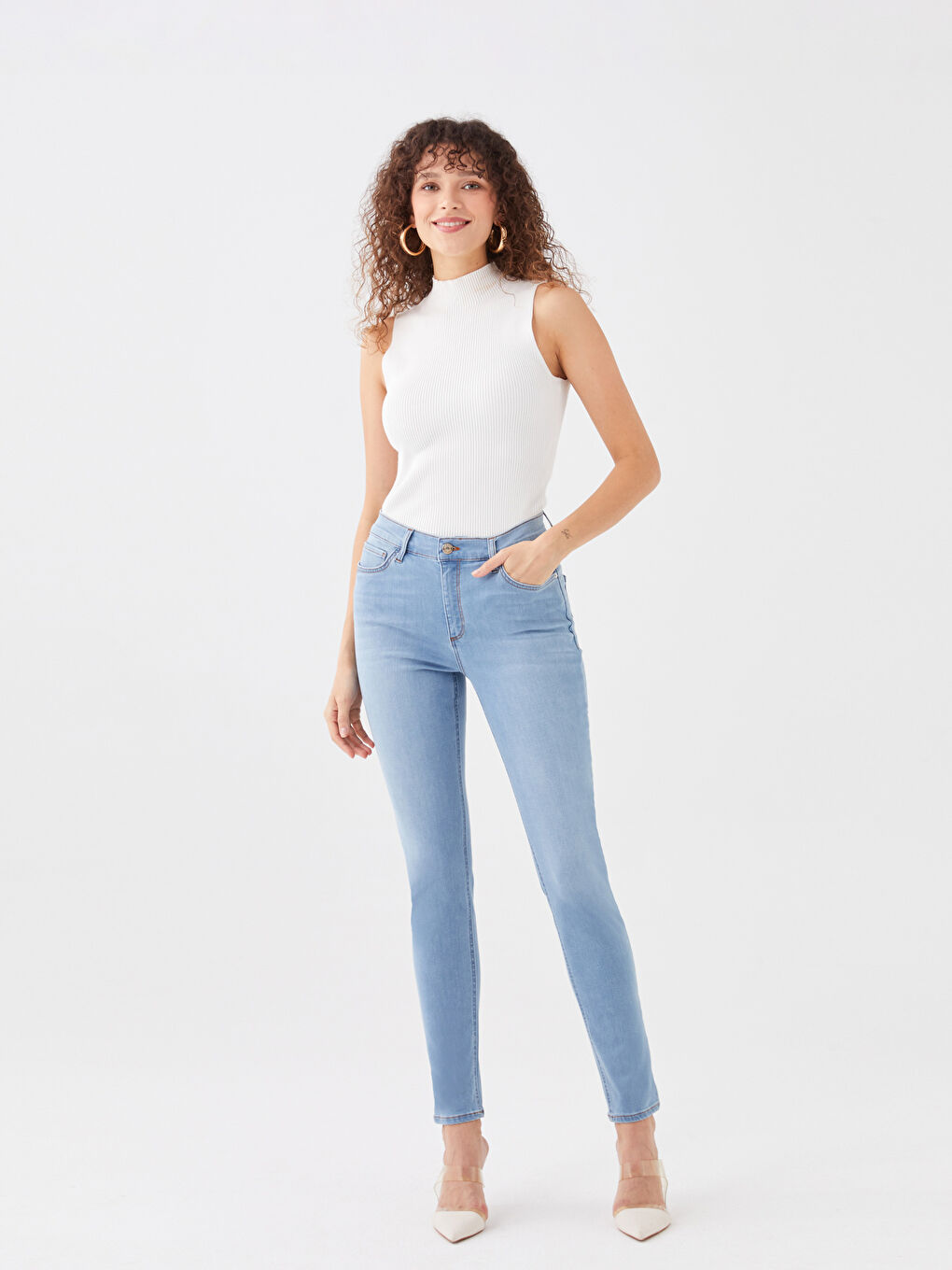 Женские джинсы слим-фит из обычного денима-1