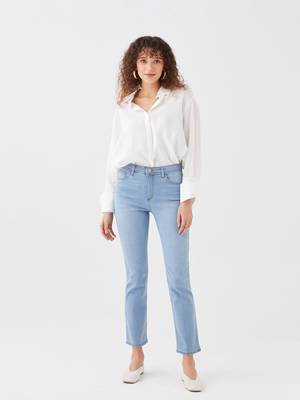 Женские джинсы слим-фит из обычного денима